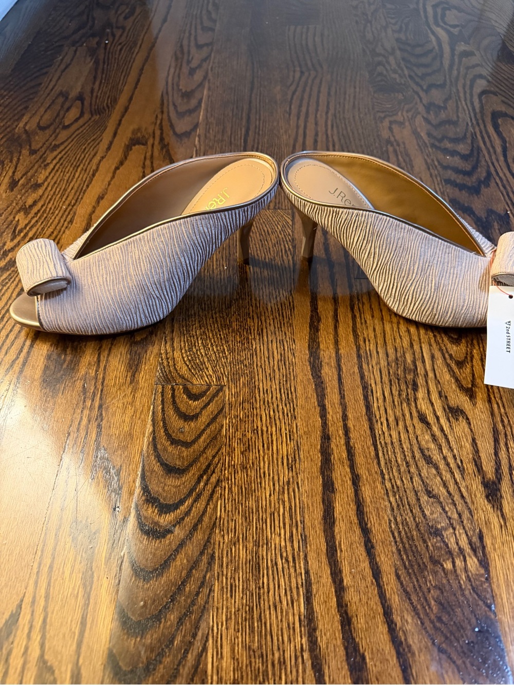 J.Renee Beige Textured Open-Toe Mule Heels with Bow Accent 9.5 W. Comfortable! - Picture 6 of 6